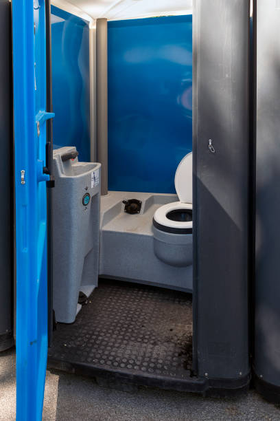 Portable Toilet Options We Offer in Randolph Af, TX